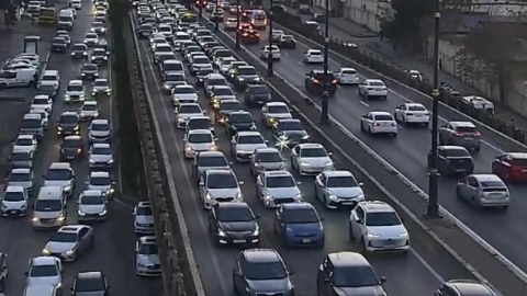 Sürücülər oxusun - Tıxac olan YOLLAR