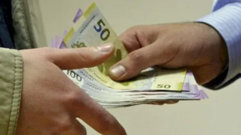 Stomatoloqlardan pul tələb edən "jurnalist"lər tutuldu - FOTO