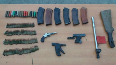 Polis xeyli sayda silah-sursat aşkarladı