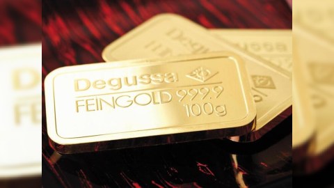 Qızıl yeni tarixi rekord qırdı