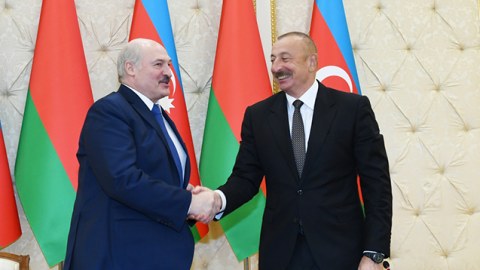Lukaşenko İlham Əliyevi&nbsp;təbrik etdi