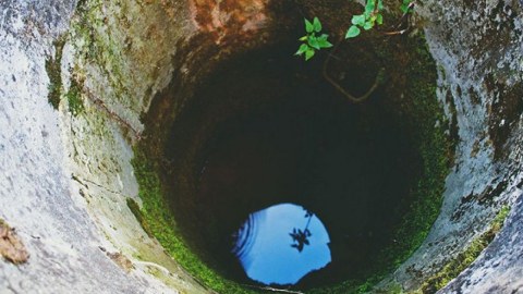 4 yaşlı uşaq kanalizasiya quyusuna düşərək öldü