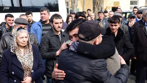 Bu gün məhkumlar ailələrinə qovuşacaq - Amnistiya başladı