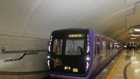 Maliyyə Nazirliyi Bakı metrosuna 245 milyon manat&nbsp;faizsiz kredit verib