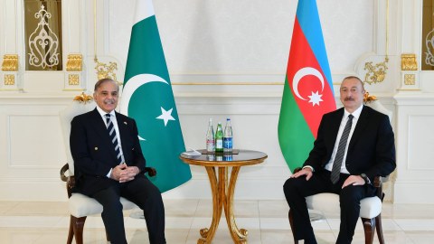 Şahbaz Şərif İlham Əliyevi təbrik etdi
