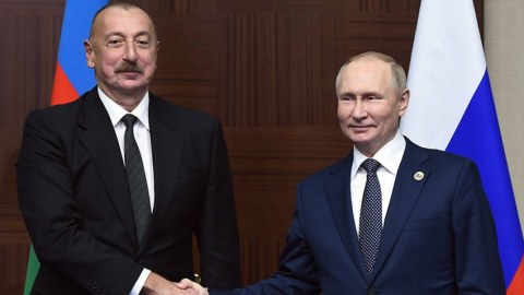 Putin İlham Əliyevi təbrik etdi
