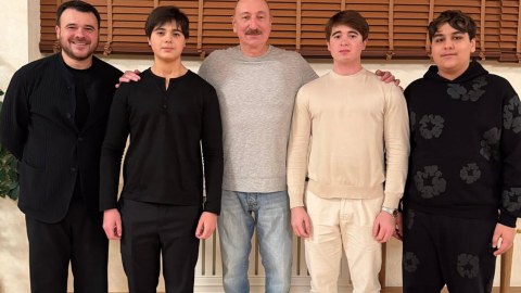 Emin Ağalarovdan təbrik paylaşımı