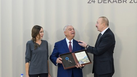 Balaca Heydər artıq böyüyüb, iki oğlu var - Sakinlərlə səmimi söhət