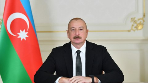 Prezidentə təbriklər gəlməkdə davam edir