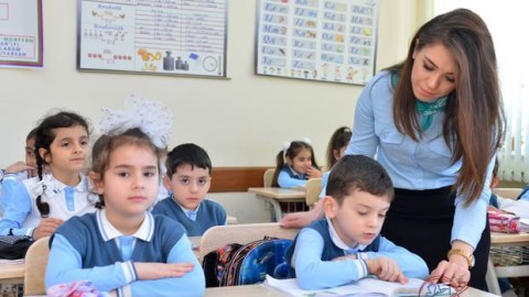 Bakı məktəbləri üç min vakansiya təqdim edib