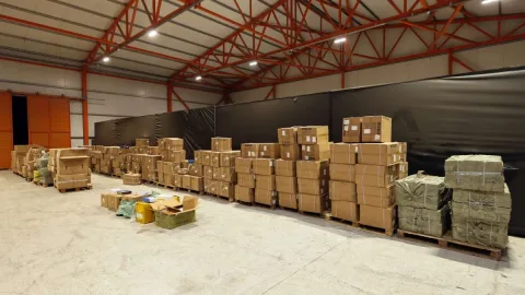 Çindən "uşaq oyuncaqları" adı ilə başqa məhsul&nbsp;gətirdilər&nbsp;- FOTOLAR