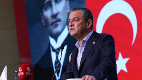 Türkiyə hakimiyyəti Özgür Özelin iddialarını təkzib etdi