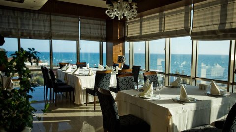 Bakıdakı kafe-restoranların dövriyyəsi&nbsp;açıqlanıb