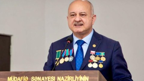 Elçin İsgəndərzadə İlin Alimi seçildi