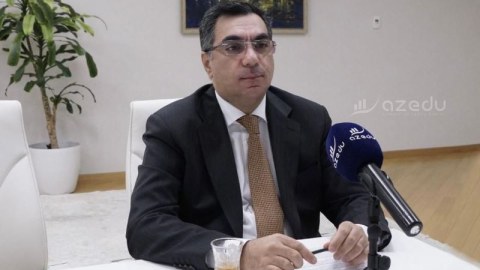 &ldquo;Sosial şəbəkələrdə olmağımın məqsədi var&rdquo; -&nbsp;Rektorla MÜSAHİBƏ