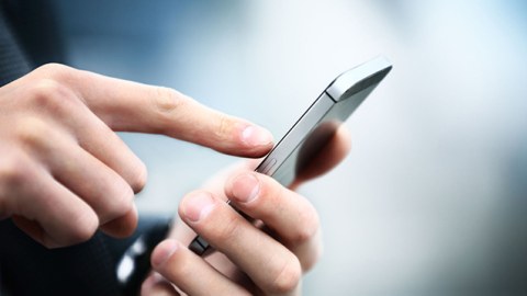 Xaricdən 1 ədəddən artıq telefon gətirənlər 100 manat rüsum ödəyəcəklər
