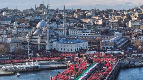 Türkiyədə yarım milyon nəfərlik aksiya - FOTOLAR