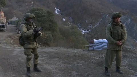 Rusiya sərhədçiləri Zəngəzur dəhlizində amerikalı jurnalisti saxladı - YENİ GÖRÜNTÜLƏR