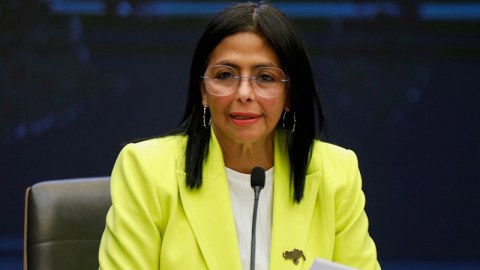 Venesuelanın vitse-prezidenti Rusiyaya qaçdı