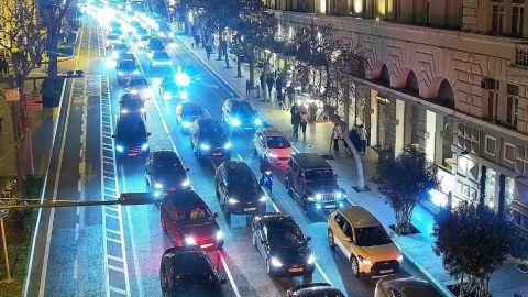 Tətilin son günündə Bakıda ağır tıxac var
