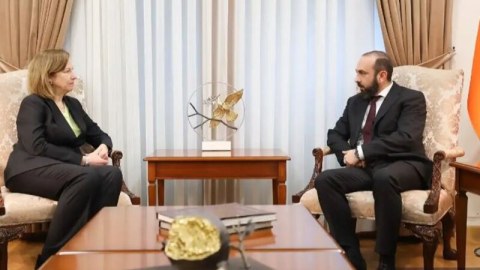 Mirzoyan ABŞ səfiri ilə Zəngəzur dəhlizini müzakirə etdi