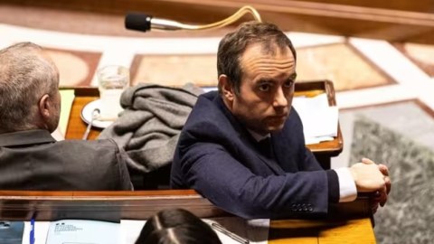 Fransada parlament seçkiləri keçiriləcək&nbsp;