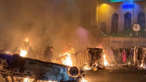 İranda 150 təcili yardım maşını zədələnib