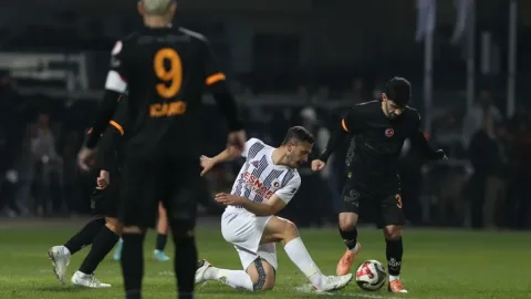 &ldquo;Qalatasaray&rdquo; səfərdə qələbə qazandı
