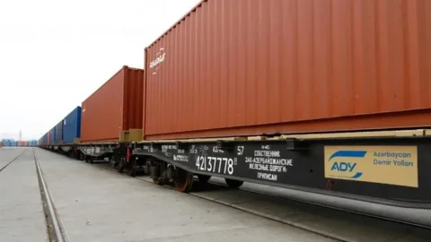 "ADY" ötən il 400-ə yaxın blok-qatar qəbul edib