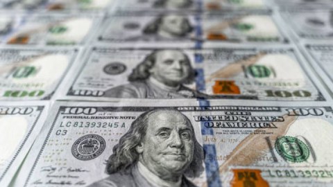 110 illik borcunu geri istəyir - 225 milyard dollar&nbsp;