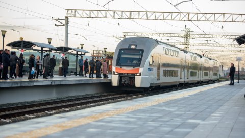 Xırdalana qatarla gedənlərin NƏZƏRİNƏ!