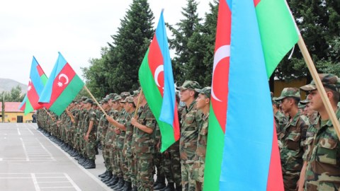 Bu hallarda hərbi vəzifəlilərin maaşları saxlanılacaq