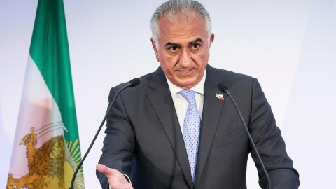 Pəhləvi İran xalqını etiraza çıxmağa ÇAĞIRDI