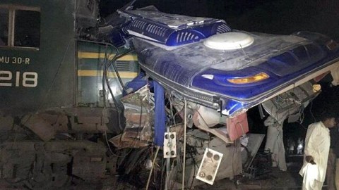 Pakistanda dəhşətli qəzalar: 24 ölü, 45 yaralı