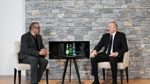 İlham Əliyev Qebreyesus ilə görüşdü