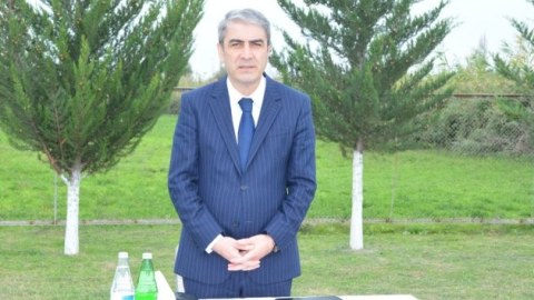 Yeni icra başçısı müavinini işdən çıxardı