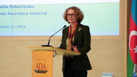 Radmila Şekerinska Azərbaycana gəldi