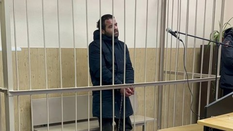 Polisi nokauta göndərən həmyerlimiz hakim qarşısında