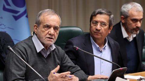 Pezeşkian qubernatorlara əmr verdi:&nbsp;Ölənlərin ailələrilə görüşün!