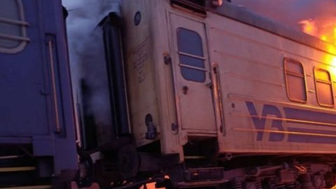 Rusiya Xarkovda sərnişin qatarını bombaladı