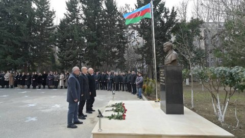 Emin Əmrullayev Milli Qəhrəmanın&nbsp;büstünün açılışında - FOTOLAR