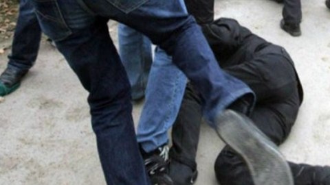 Şirkət rəhbəri aylıq ödənişləri etməyən sakini vəhşicəsinə döydü - &nbsp;HƏBS OLUNMADI