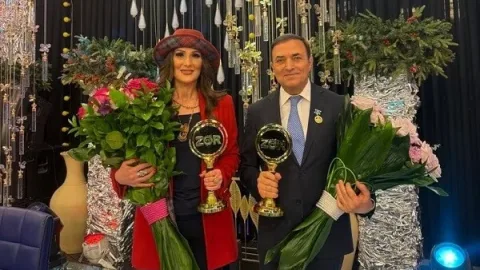 Gülyanaq və Mənsum Özbəkistanda təltif olundu