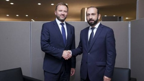 Bu ölkə İrəvanda səfirlik açır
