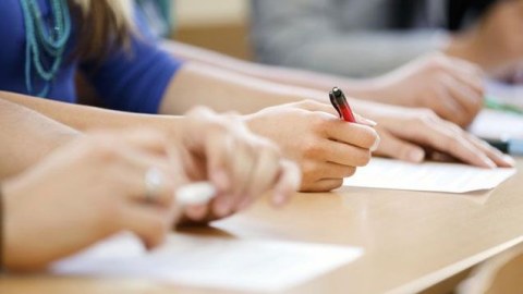 Bakıda ilk dəfə elektron qaydada eksternat imtahanları keçirilib