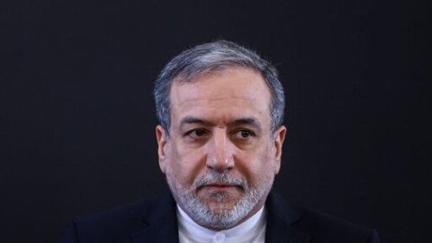 İran&nbsp;danışıqlara da hazırdır, müharibəyə də - Arakçi