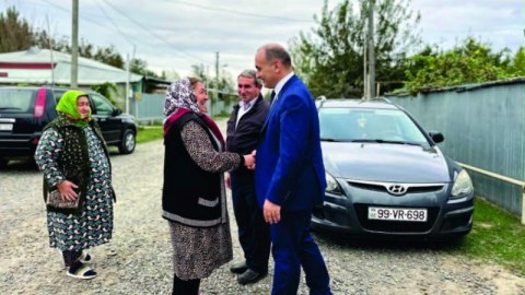 Deputat seçicilərinə hesabat verdi