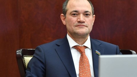 Deputat sahibkarların müdafiəsinə QALXDI