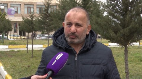 &ldquo;Deyirdi vur ölsün&rdquo;: Ata və oğlu tərəfindən döyülən "Azəriqaz"ın əməkdaşı