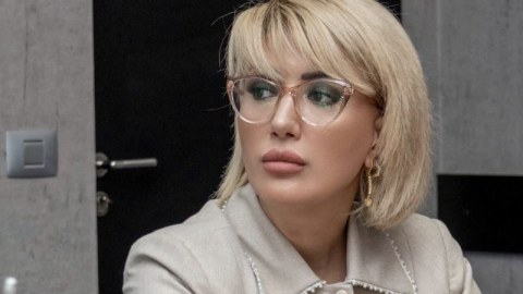 Günel Gözəlova işdən çıxdı